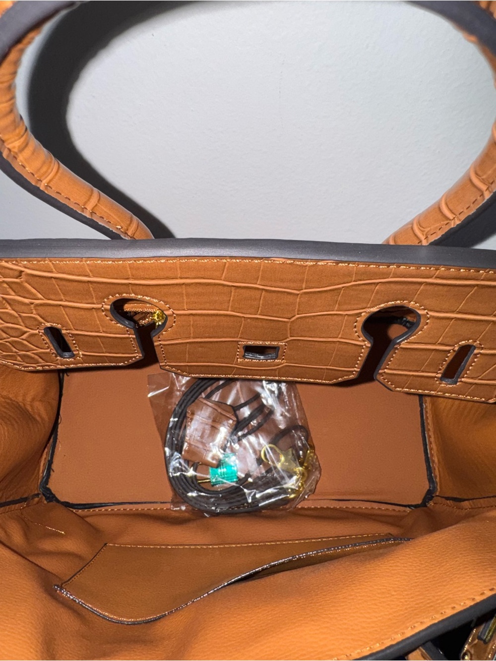 Top handle croc style satchel leather bag brown /gold hardware - Picture 6 of 7